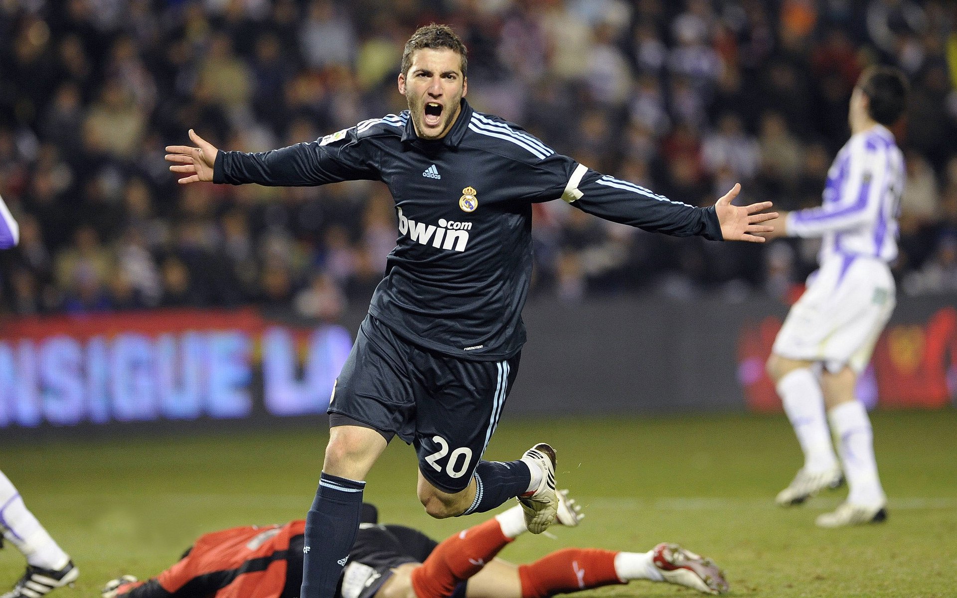 《电竞比赛中的心理战策略揭秘》，电竞 心理